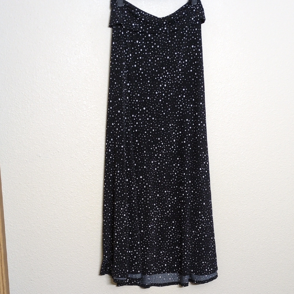 Elegant Black And White Pull on Maxi Skirt Women's Size Small Flowy